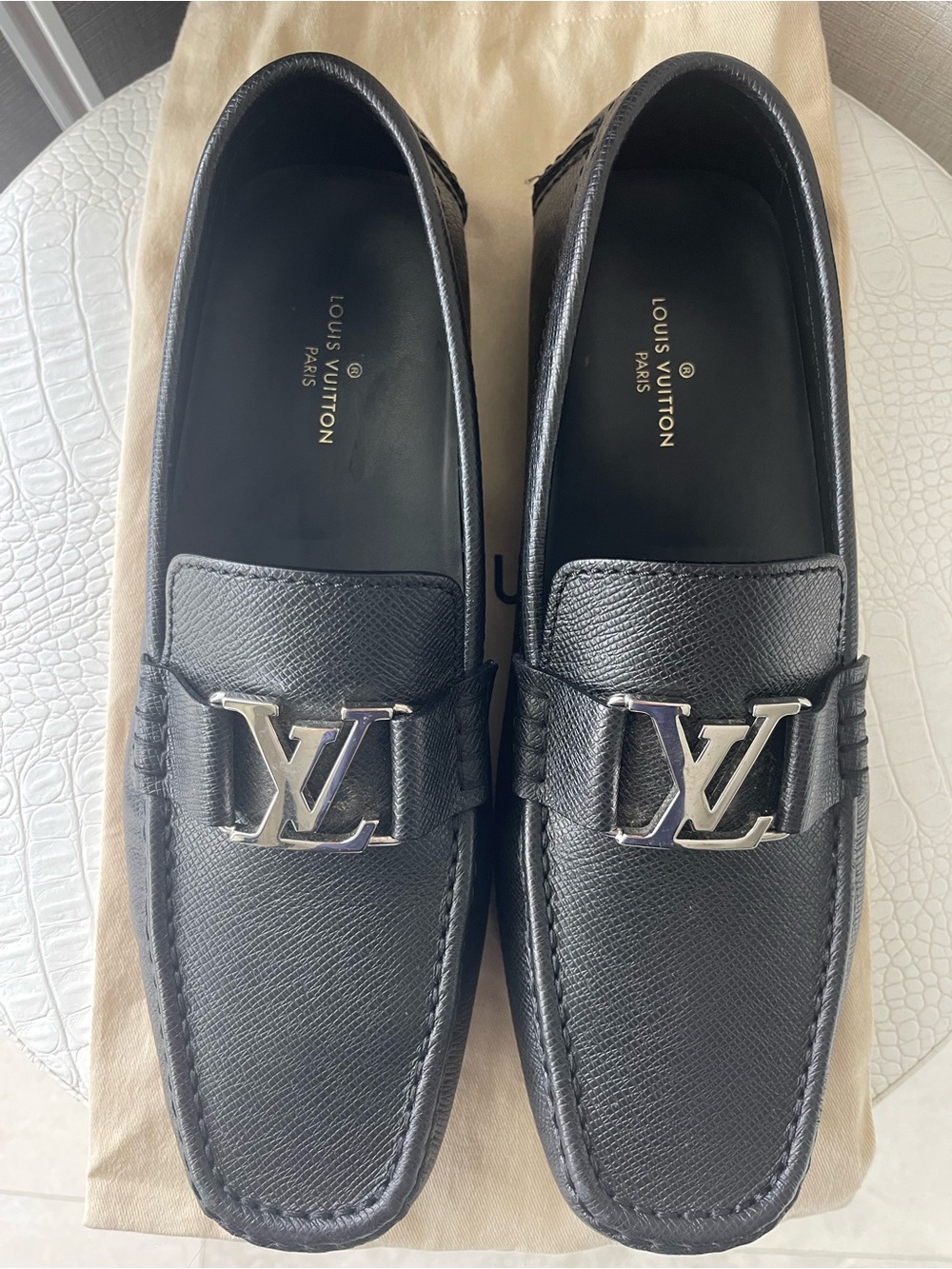 💯 authentic Louis Vuitton Black Leather LV Buckle Slip-On Loafers - Picture 5 of 9